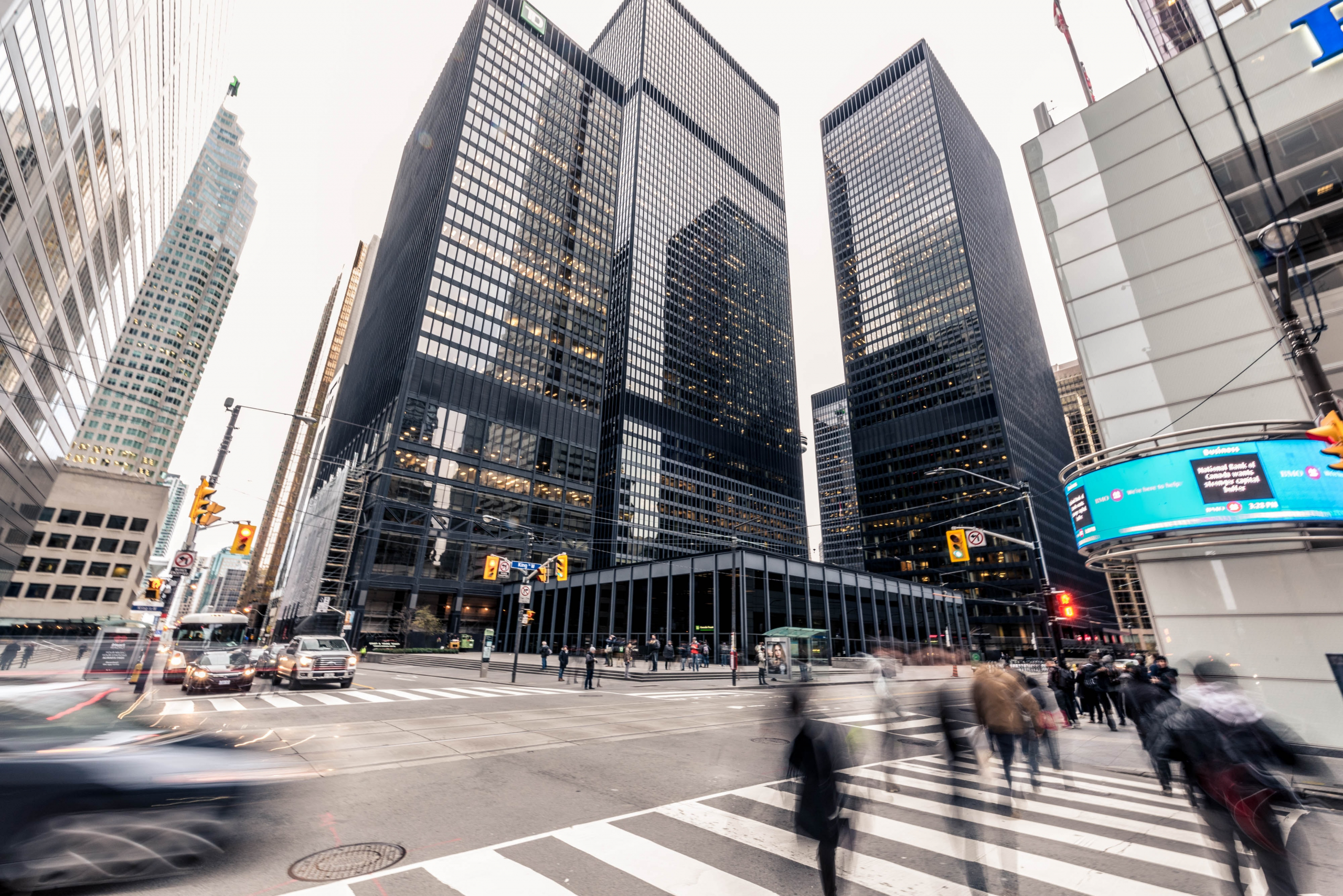 toronto da kiralik daire kalmadi ev fiyatlari uctu kanada geyikleri